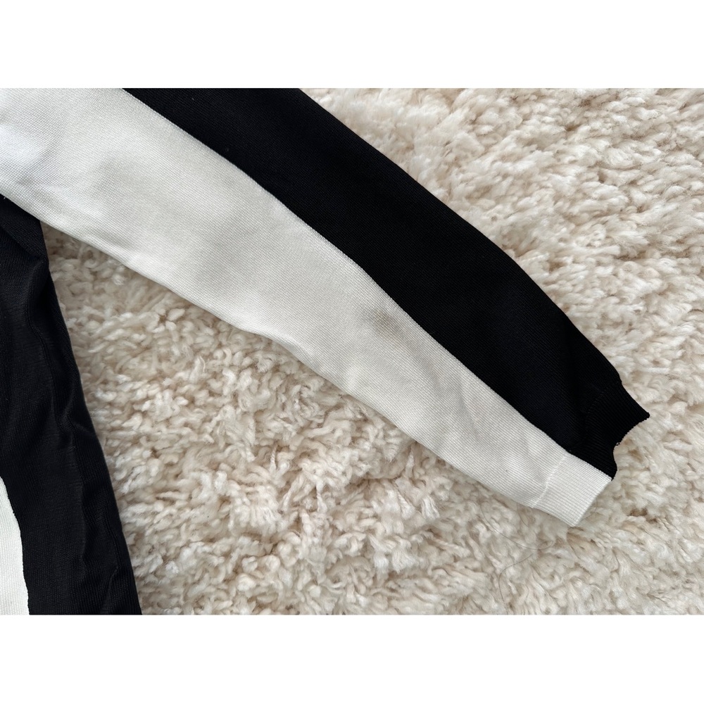 5/$15 H&M - Picture 4 of 4